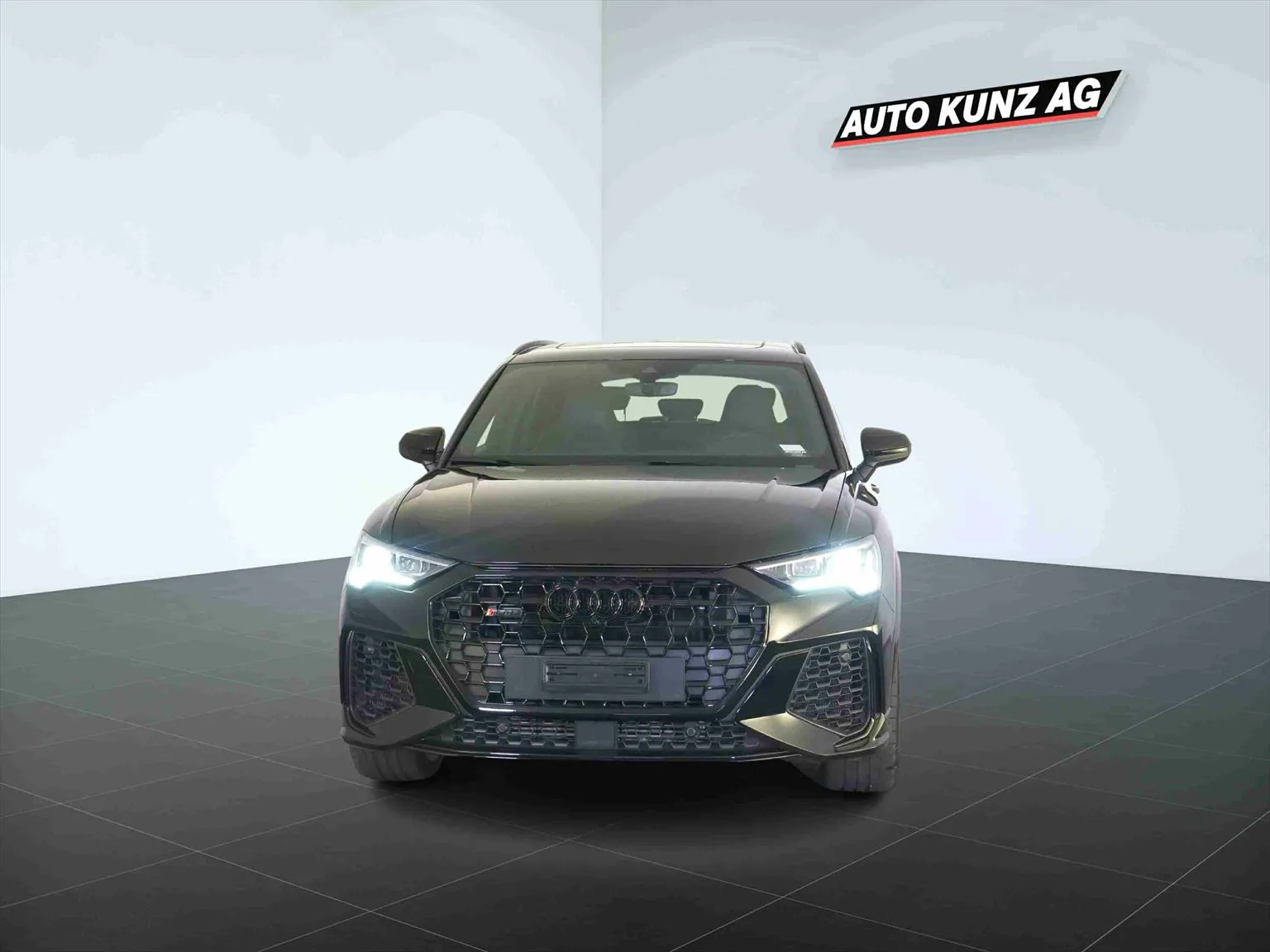 Audi RS Q3 2.5 TFSI quattro S-Tronic  Image 3