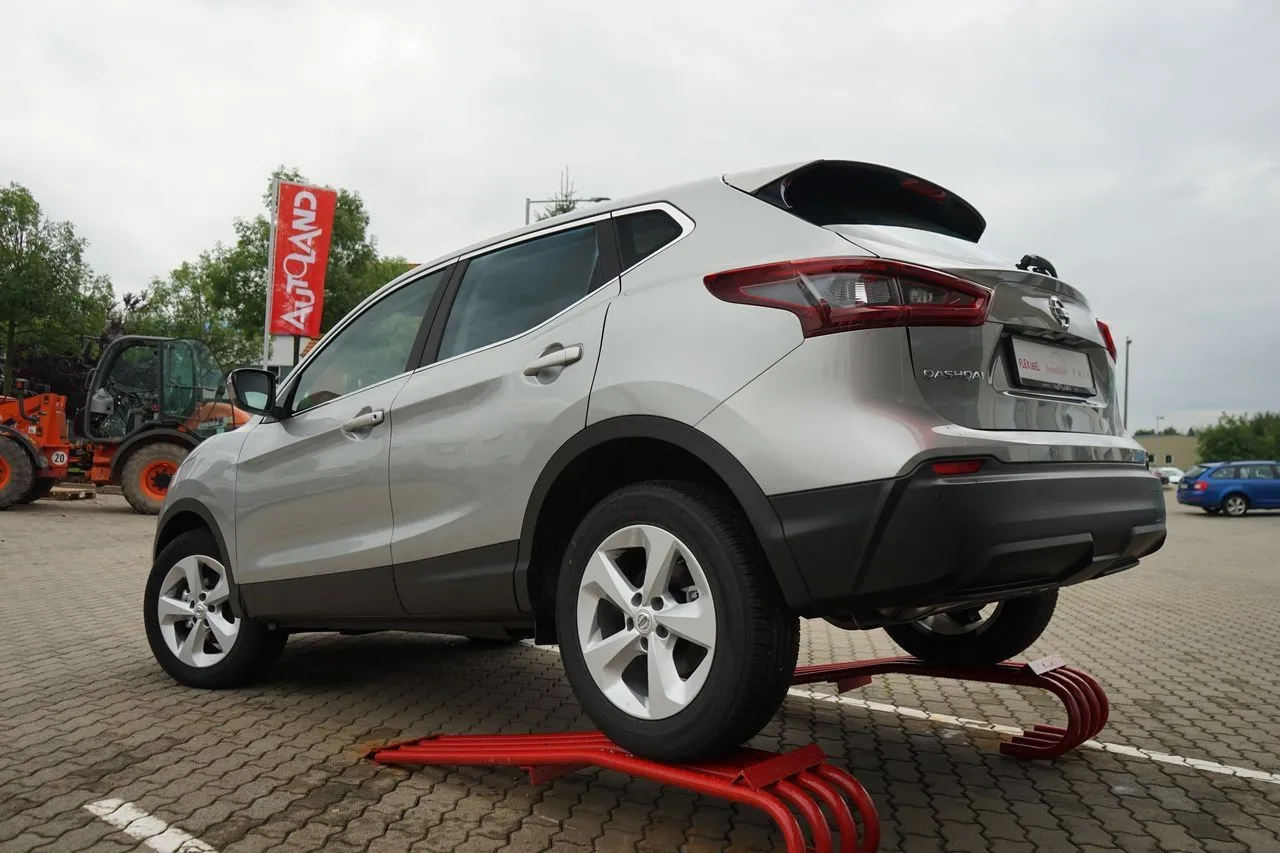 Nissan Qashqai 1.3 DIG-T...  Image 4