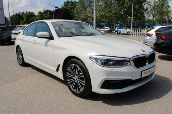 BMW serija 5 530e AUTOMATIK Sport Line *NAVI,LED,KAMERA* Image 3