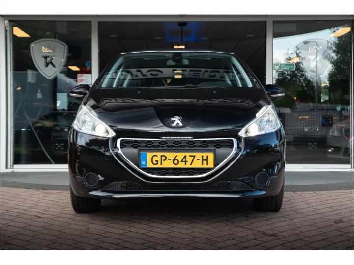 Peugeot 208 1.2 VTi Allure  Image 2