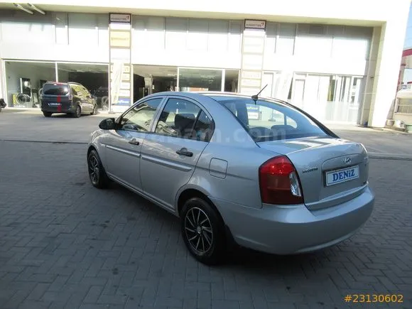 Hyundai Accent Era 1.5 CRDi Mode Image 5