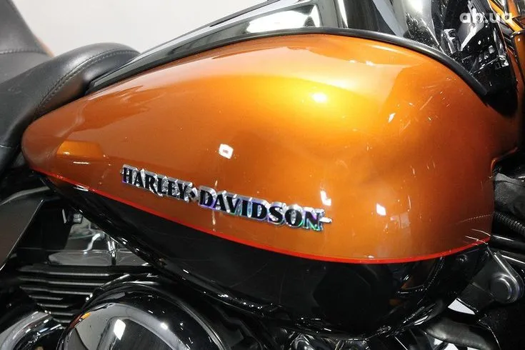 Harley-Davidson FLHTK Image 6